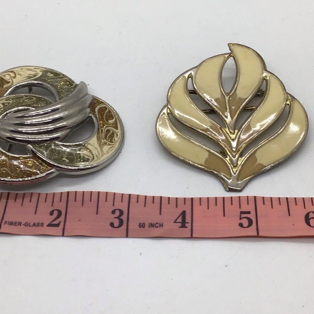 Lot of 2 Vintage Ladies Belt Buckles - Picture 3 of 5